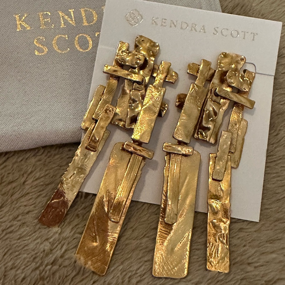 Kendra Scott “Holland” statement earrings - 💫 Vintage Gold 💫 Sold out online!